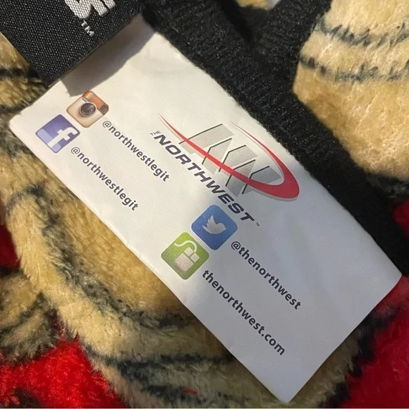 Star Wars Chewbacca 42 x 52 Plush Throw Blanket - Picture 6 of 7